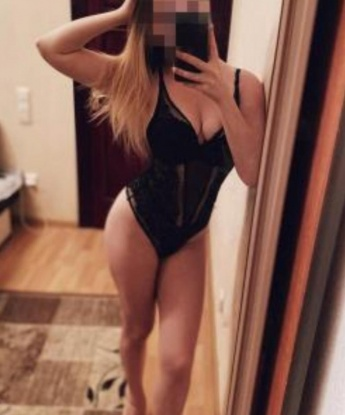 💋 У меня мягкий, креативный и опытный подход к удовлетворению твоих желаний. Я проживаю в Москве, Москва, и готова порадовать тебя своими услугами. 💫 Мое мастерство в особенности оценили мои довольные клиенты, которые обожают мое нежное общение, страстные ласки и безграничную фантазию. Я внимательно слушаю и понимаю твои потребности, чтобы каждая встреча была уникальной и незабываемой. 🌹 Чтобы убедиться в этом, загляни в мою галерею фото, там ты найдешь много соблазнительных снимков. Я с нетерпением жду нашей встречи, чтобы создать вместе незабываемые моменты удовольствия. ✨ София